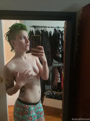 Molotovcocktease OnlyFans Leaked Free Thumbnail Picture - #b1e1okPFL4