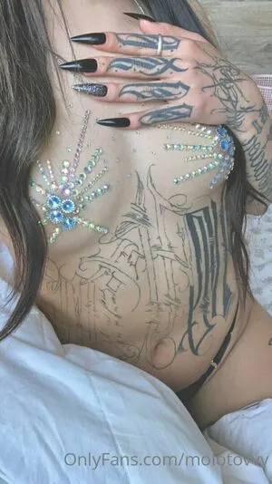 Molotovvv OnlyFans Leaked Free Thumbnail Picture - #m2137o38RD