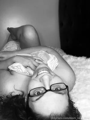 Mom Next Door OnlyFans Leaked Free Thumbnail Picture - #QMo5ODAsw5