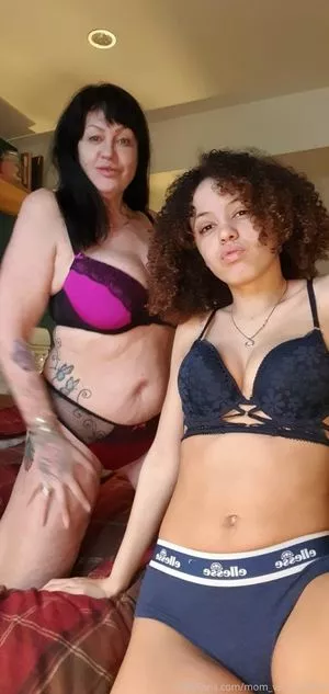 mom_vs_daughter OnlyFans Leaked Free Thumbnail Picture - #GVrXXlloAG