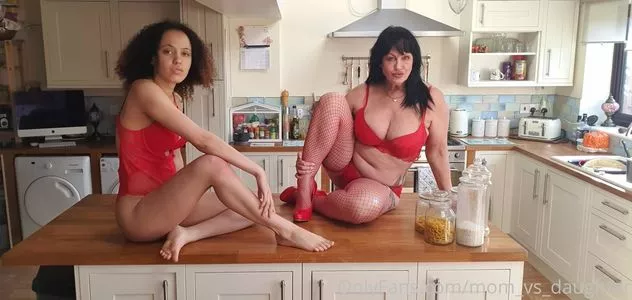 mom_vs_daughter OnlyFans Leaked Free Thumbnail Picture - #mLopRqr1Bg