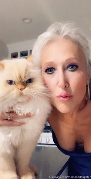 Momanddaughter OnlyFans Leaked Free Thumbnail Picture - #feLXD3uxM0