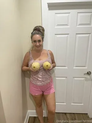 Momdd1998 OnlyFans Leaked Free Thumbnail Picture - #vPsokUThsT