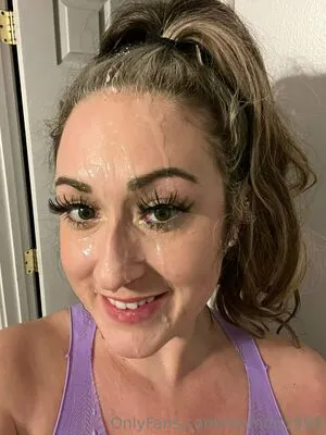 Momdd1998 OnlyFans Leaked Free Thumbnail Picture - #xk5ZBA5zie