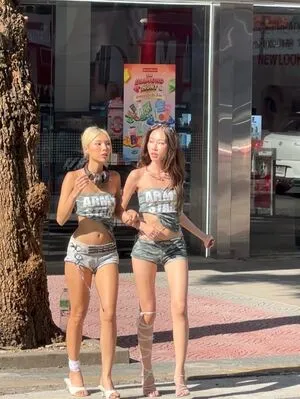 Momeam OnlyFans Leaked Free Thumbnail Picture - #t0QtE889LP