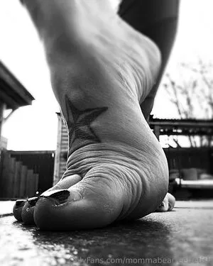 Mommabearfeetfetish OnlyFans Leaked Free Thumbnail Picture - #2Nsn351e3v