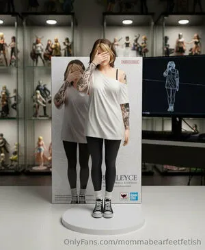 Mommabearfeetfetish OnlyFans Leaked Free Thumbnail Picture - #CWxA66S85R