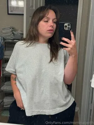 Mommagerth OnlyFans Leaked Free Thumbnail Picture - #HPZXCpeeGO