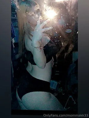 Mommakk33 OnlyFans Leaked Free Thumbnail Picture - #LmFodWHpYl