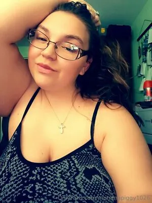 Mommapiggy1026 OnlyFans Leaked Free Thumbnail Picture - #7I5KCQeGxq