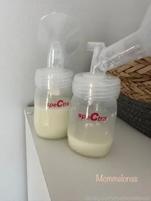 Mommelonss OnlyFans Leaked Free Thumbnail Picture - #2iGYg57Oz9