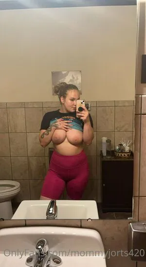 Mommyjorts420 OnlyFans Leaked Free Thumbnail Picture - #Gkq7ioNVeD