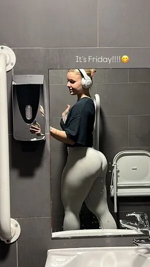 Mommymewtwo OnlyFans Leaked Free Thumbnail Picture - #mcudlq4mmh