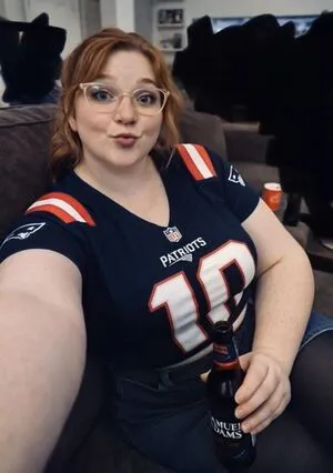 Mommyspecs OnlyFans Leaked Free Thumbnail Picture - #4ph3VLfzuy