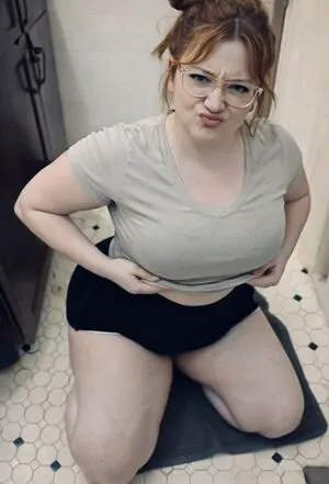 Mommyspecs OnlyFans Leaked Free Thumbnail Picture - #Mx1ubUznmb
