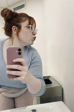 Mommyspecs OnlyFans Leaked Free Thumbnail Picture - #q3aNrvbULI