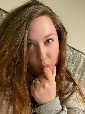Momnextd00r OnlyFans Leaked Free Thumbnail Picture - #C3sxyQykTI
