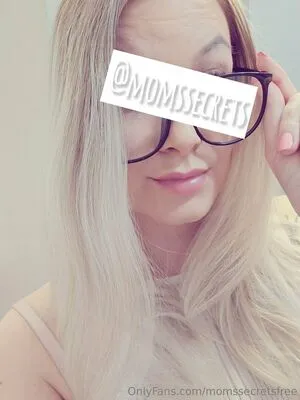 Momssecretsfree OnlyFans Leaked Free Thumbnail Picture - #B7r9U6ksKX