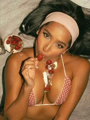 Momunniee OnlyFans Leaked Free Thumbnail Picture - #ASbRHawKjs