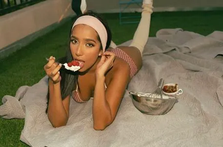 Momunniee OnlyFans Leaked Free Thumbnail Picture - #hMqgSdKjiY