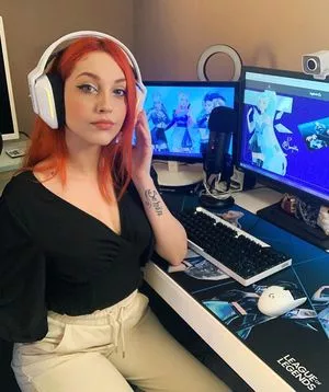 Mona Schon OnlyFans Leaked Free Thumbnail Picture - #4h8FLkpf96