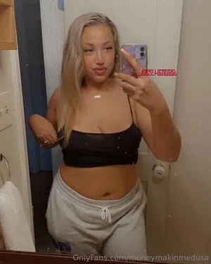 Moneymakinmedusa OnlyFans Leaked Free Thumbnail Picture - #YIzT6AE2SL
