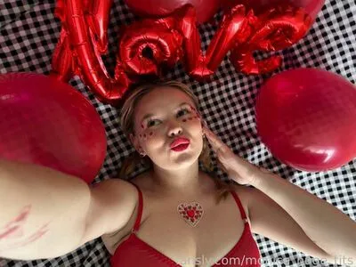 Monica Huge Tits OnlyFans Leaked Free Thumbnail Picture - #1OO5TVuWmZ