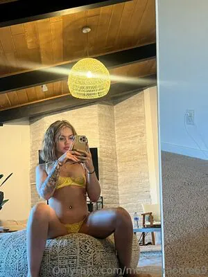 Monicamoore69 OnlyFans Leaked Free Thumbnail Picture - #9tyn3SLS00