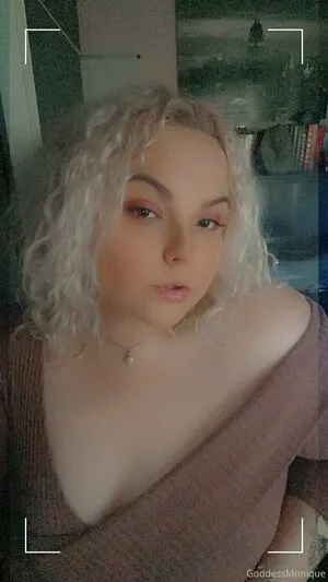 Moniiquexxx OnlyFans Leaked Free Thumbnail Picture - #00F3SvbPU5