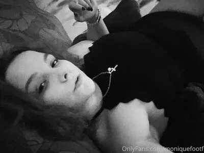 Moniiquexxx OnlyFans Leaked Free Thumbnail Picture - #reXaYhzJUO