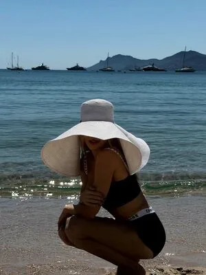 Monique Alfradique OnlyFans Leaked Free Thumbnail Picture - #utR48L01a2