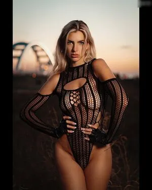 Monique Madeleine Berner OnlyFans Leaked Free Thumbnail Picture - #c8q152CTVi