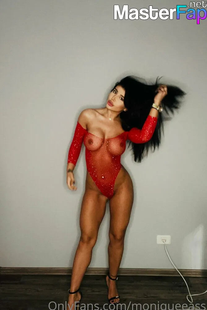 moniqueeass