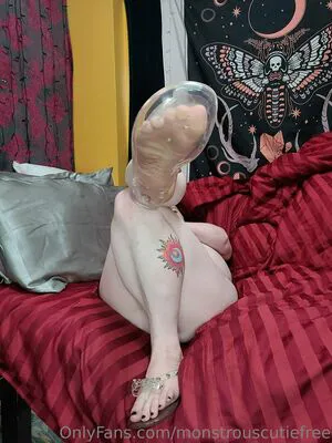 Monstrouscutiefree OnlyFans Leaked Free Thumbnail Picture - #EmkquEimzF