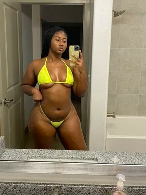 Monyelle OnlyFans Leaked Free Thumbnail Picture - #ZjB7c8XOL3