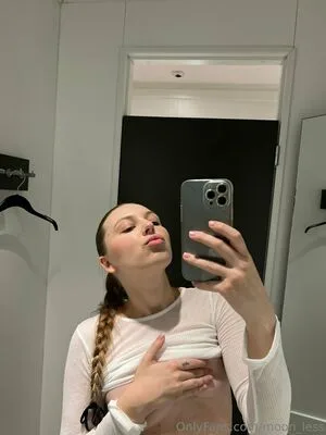 Moon Less OnlyFans Leaked Free Thumbnail Picture - #7AevyJSDiN