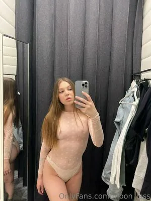 Moon Less OnlyFans Leaked Free Thumbnail Picture - #MfNemH0xPU