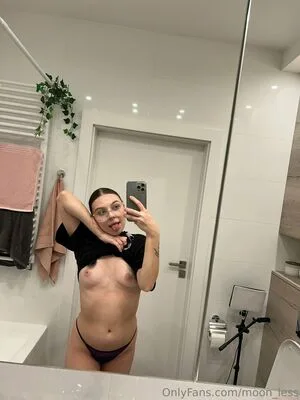 Moon Less OnlyFans Leaked Free Thumbnail Picture - #NQeENzKrAU