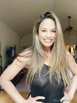 Moonbloodgood OnlyFans Leaked Free Thumbnail Picture - #9h7kU1DG2X