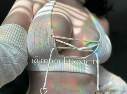 Moonlittoxicity OnlyFans Leaked Free Thumbnail Picture - #BhelGiJ9tP