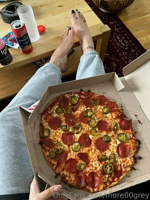More00grey OnlyFans Leaked Free Thumbnail Picture - #MXocK4kUWB
