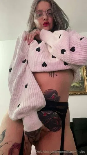 Morethantwinsies OnlyFans Leaked Free Thumbnail Picture - #CB6JsrsOn2