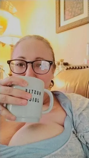 Motherknowsbest83 OnlyFans Leaked Free Thumbnail Picture - #5v5VakQ5t3