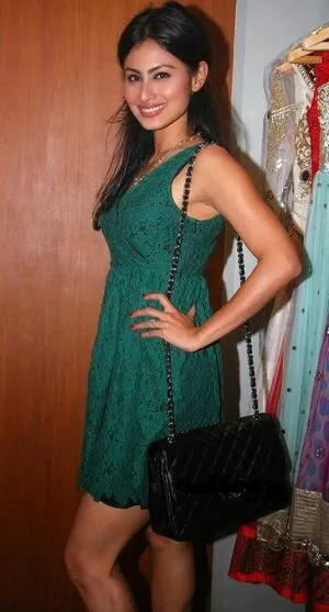 Mouni Roy OnlyFans Leaked Free Thumbnail Picture - #EAtVLZFyuu