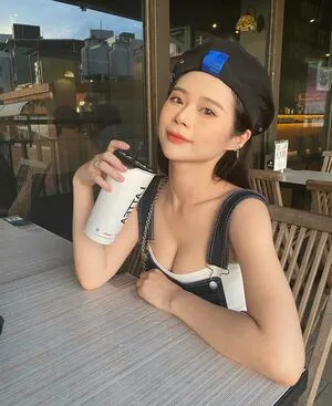 Mov19960908 OnlyFans Leaked Free Thumbnail Picture - #6IlNsLi8hI