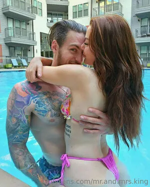 Mr And Mrs King OnlyFans Leaked Free Thumbnail Picture - #GyWkXOInoa