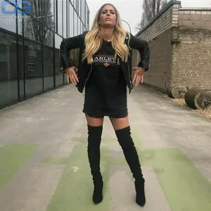 Mrs Bella OnlyFans Leaked Free Thumbnail Picture - #5Ojt5gTVYd