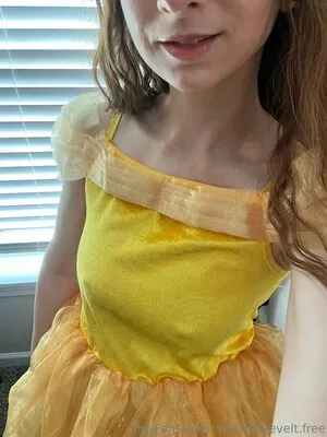 Mrs Hoesevelt Free OnlyFans Leaked Free Thumbnail Picture - #1BvLX2bukp