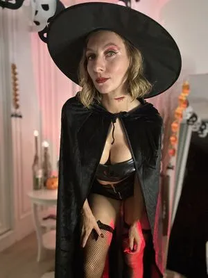 Mrs Kiss OnlyFans Leaked Free Thumbnail Picture - #ddTQuque1o