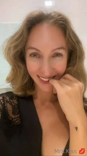 Mrs Kissvhs OnlyFans Leaked Free Thumbnail Picture - #Y6yTOGC1pL